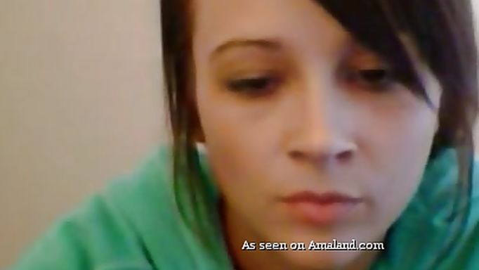 Amateur Bitch Shows Her Cunt Amateur Bitch Shows Her Cunt