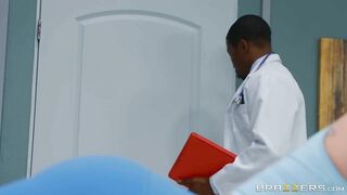 MILF Dee Wants To Reduce Dat Booty! No Way. MILF Dee Wants To Reduce Dat Booty! No Way.