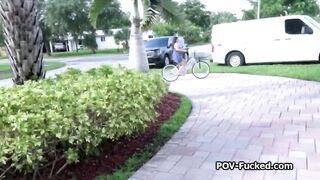 Anteprima Del Video: Tettona Asiatica Pagata Per Un Pompino