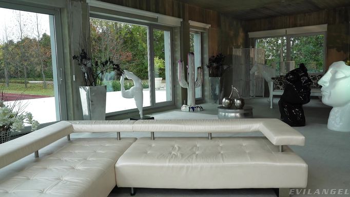 Real Estate Agent Closes Big Deal With Big Dick @ David Perry Real Estate Agent Closes Big Deal With Big Dick @ David Perry