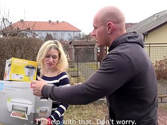 Bald Guy Talked Blonde Jenny Into Banging With Him In The Car Bald Guy Talked Blonde Jenny Into Banging With Him In The Car