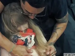 Sluty Girl Loves BDSM And Sucking Dicks In A Car Sluty Girl Loves BDSM And Sucking Dicks In A Car