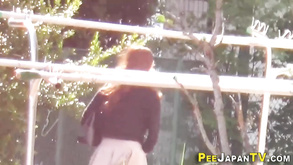 Squatting Japanese Babes Squatting Japanese Babes