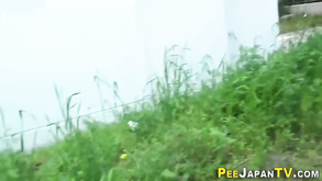 Squatting Japanese Babes Squatting Japanese Babes