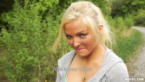 Desirable Blondie Had Sex In The Park Desirable Blondie Had Sex In The Park