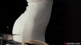 Sexy Babe Enjoying Hardcore Solo Masturbation