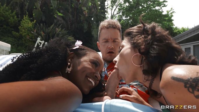 Erotic Babes Raid Van Wylde's Juicy Boner Erotic Babes Raid Van Wylde's Juicy Boner