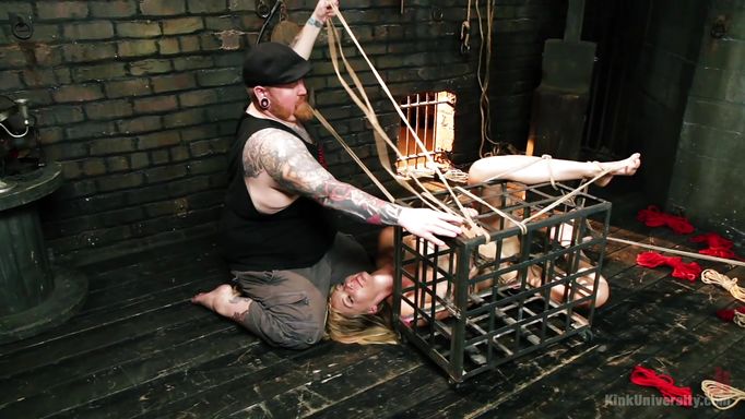 Dungeon Cage @ Asymmetric Bondage