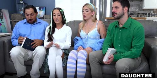 Freya Von Doom And Lola Cheeks Tongue Each Other In Front Of Their Stepdads