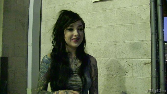 Punk Ass Tattooed Chick Ready To Get Down Punk Ass Tattooed Chick Ready To Get Down