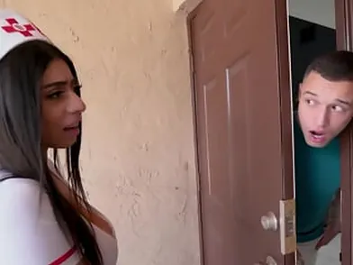 Violet Myers Bangs A Horny Nurse Who Came To Visit My Parents Big Tits Mature Action!