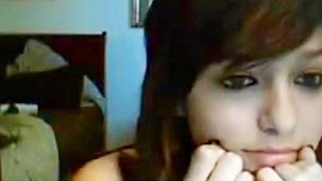 Cute Girlfriend Is Posing On The Webcam Cute Girlfriend Is Posing On The Webcam