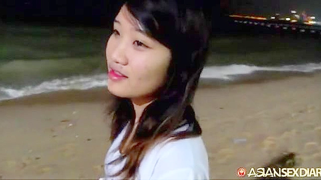 Asiática Caliente Chupando Y Follando Un Gran Pene Asiática Caliente Chupando Y Follando Un Gran Pene