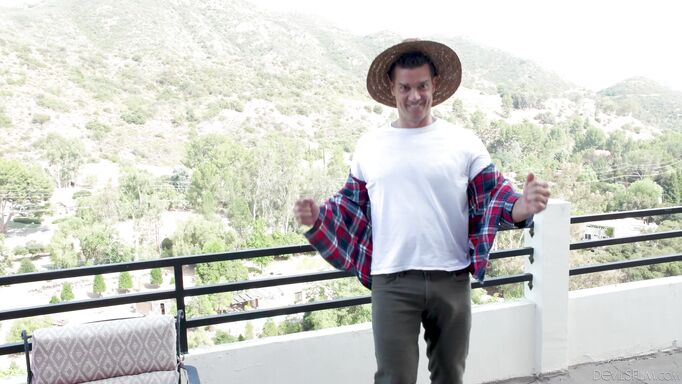 Horny Babe Sucked Stranger's Big Cock! Horny Babe Sucked Stranger's Big Cock!