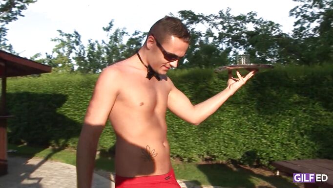 The Confident Man Impresses His Sexy Neighbor The Confident Man Impresses His Sexy Neighbor