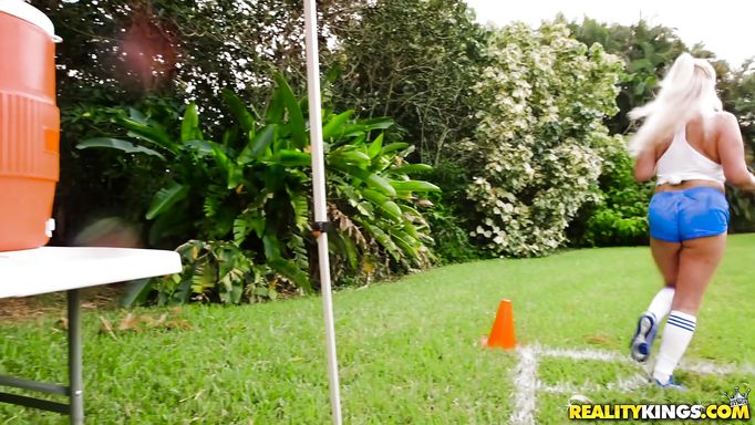 It's Because Of Her Huge Tits It's Because Of Her Huge Tits