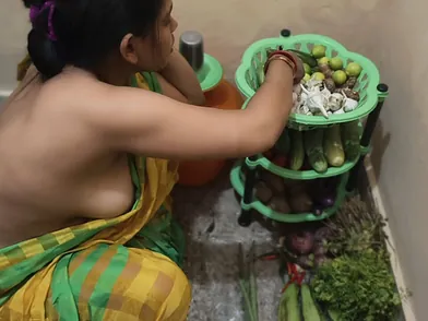 Indian Desi Housewife Odisha Drill Cheats On Her Spouse With Step Sibling In X Movies