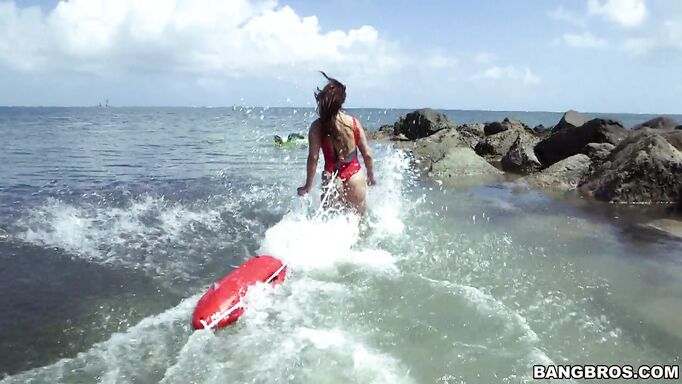 Valerie Gets Mesmerized By A Huge Dick Valerie Gets Mesmerized By A Huge Dick