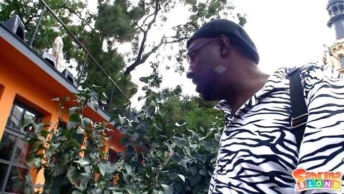 Blonde Beauty Gets Picked Up To Suck Black Cock Blonde Beauty Gets Picked Up To Suck Black Cock