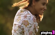 Natural Small Tits MILF Revealed Stunning Body While Posing In The Nature Natural Small Tits MILF Revealed Stunning Body While Posing In The Nature