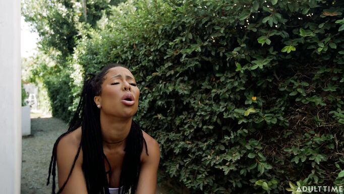 Slutty Lumi Surprised Codey With Two Sexy Chicks Slutty Lumi Surprised Codey With Two Sexy Chicks