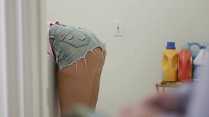 RealityJunkies Gal Ritchie Sleeping With The Babysitter RealityJunkies Gal Ritchie Sleeping With The Babysitter