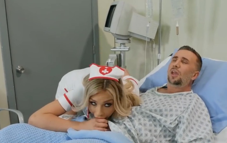Brazzers Sexy Blonde Nurse Carmen Caliente Gives Him All He Wants