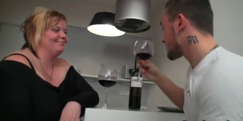 BBW Takes It From Behind BBW Takes It From Behind