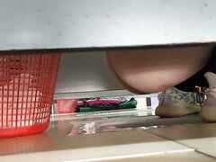 Chinese College Gril Poop In Toilet Video 11