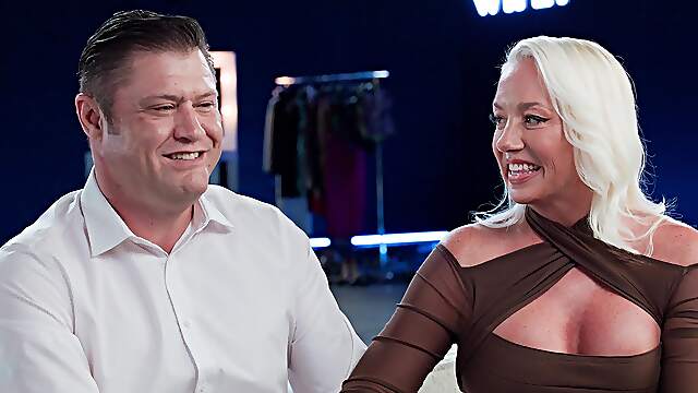 Blonde Taylor Upton Gets Her Shaved Pussy Stuffed With Bbc In A Steamy Scene.