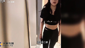 Chinese Beauty Shows Her Pussy And Gets Creampied By Roommate Chinese Beauty Shows Her Pussy And Gets Creampied By Roommate