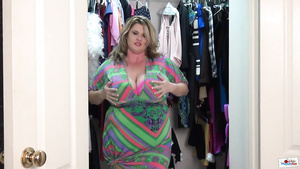 Our Favorite BBW Shows Her Body Our Favorite BBW Shows Her Body