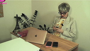 Cute Russian MILF Got Her Every Holes Fucked In The Office