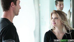 Fablous Blonde Hot Babe Sucking A Huge Dick In The Kitchen Fablous Blonde Hot Babe Sucking A Huge Dick In The Kitchen