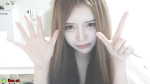 Korean GIVING HEAD Large Breasted Young Cutie Webcam Show Onanism