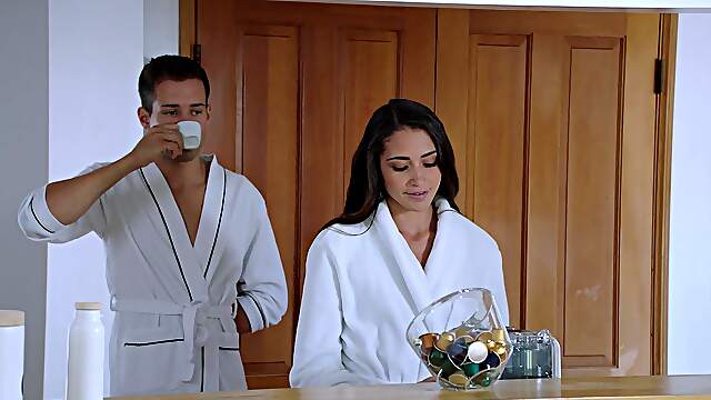 Avi Love & Paige Owens Get Alberto’s Big Dick In Their Tight Anal Holes Avi Love & Paige Owens Get Alberto’s Big Dick In Their Tight Anal Holes