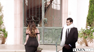 YOUNG SLUT Sophie Dee Is Completely Insatiable And Gets The Have Intercourse Of Her Life Sophie Dee