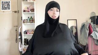 Massive Titty Muslim American Floozy Gives U A Joi Massive Titty Muslim American Floozy Gives U A Joi