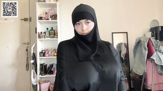 Massive Titty Muslim American Floozy Gives U A Joi Massive Titty Muslim American Floozy Gives U A Joi
